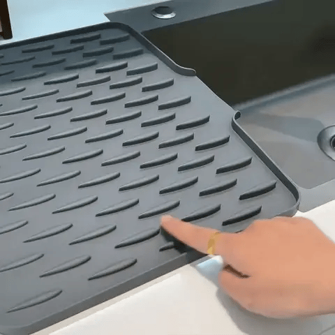 Sloped Silicone Draining Mat – Heat-Proof & Non-Slip